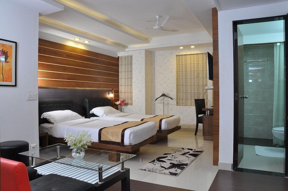 Hotel Niharika Calcutta Eksteriør billede