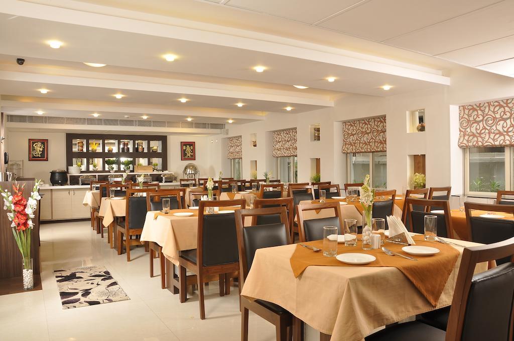 Hotel Niharika Calcutta Eksteriør billede