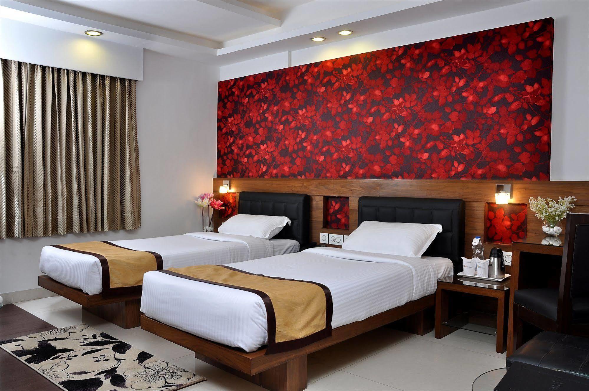 Hotel Niharika Calcutta Eksteriør billede